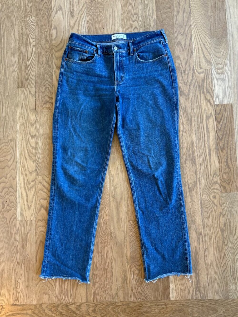 Abercrombie & Fitch Mid Rise 90s Straight Jeans 32 Long Dark Wash Size 30 / 10